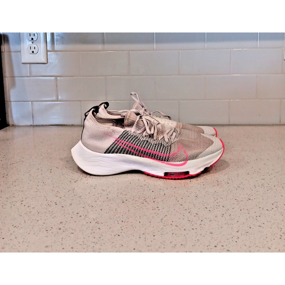 Big Kids Nike Air Zoom Tempo FK Running Shoes Size 7Y Women's 8.5 CJ2102-100